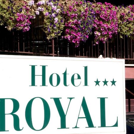 Hotel Royal Pesaro Bagian luar foto