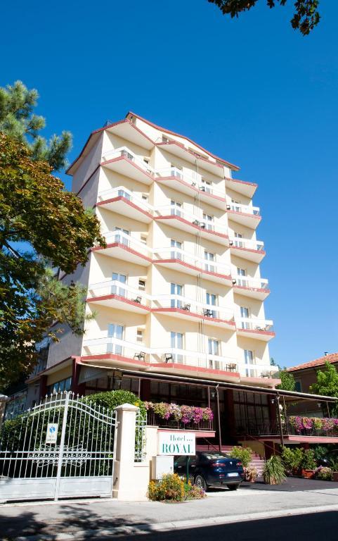 Hotel Royal Pesaro Bagian luar foto